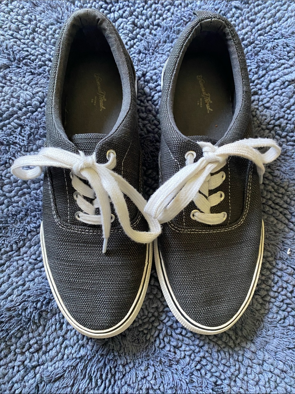 Women’s Black Canvas Lace-Up Sneakers - Universal Thred